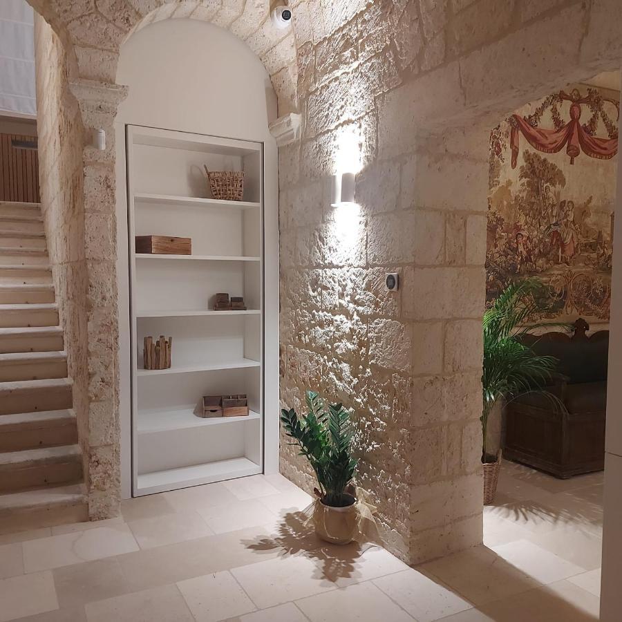 Palazzo Momi Bed and Breakfast Bari Exteriör bild
