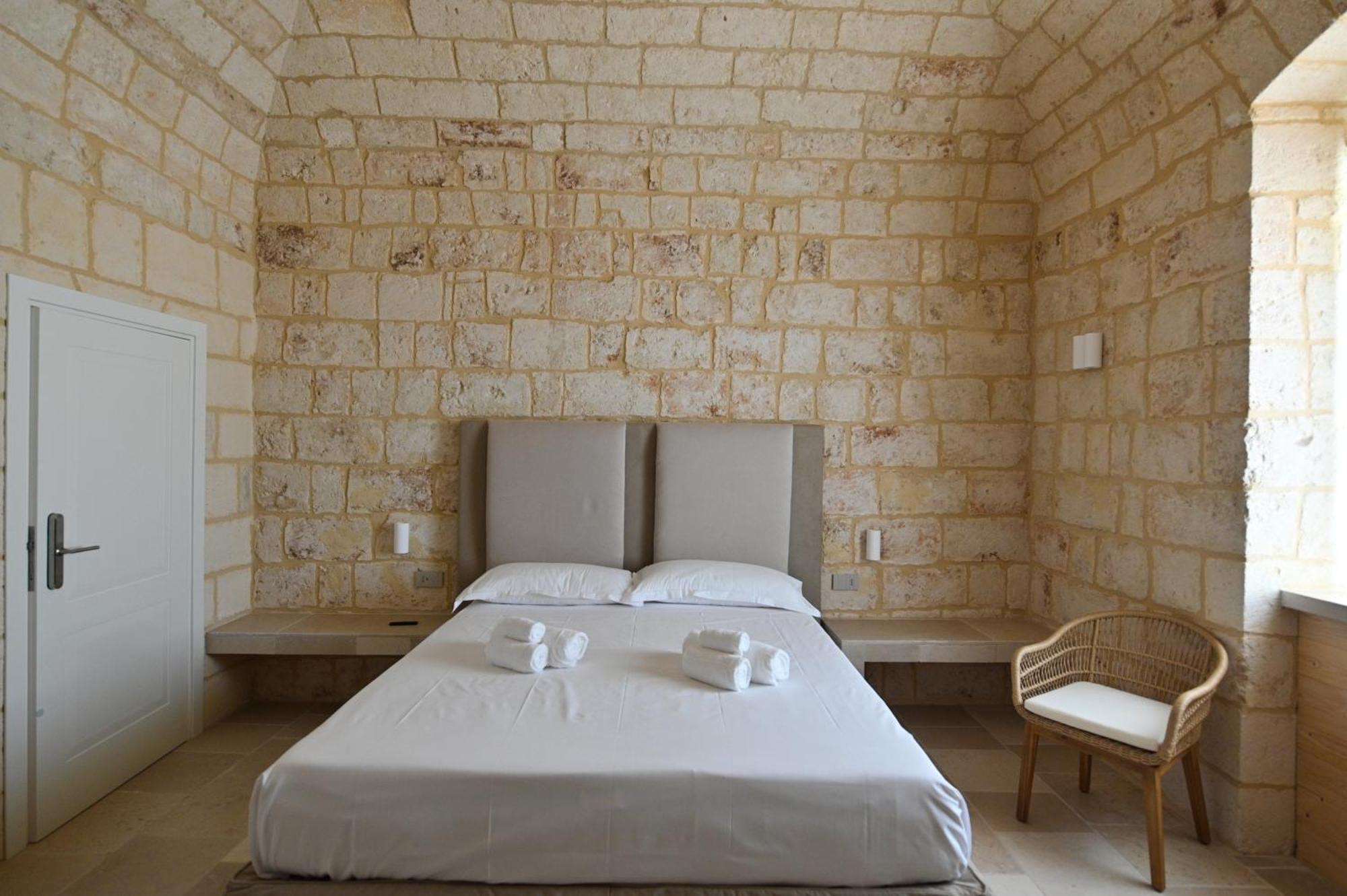 Palazzo Momi Bed and Breakfast Bari Exteriör bild