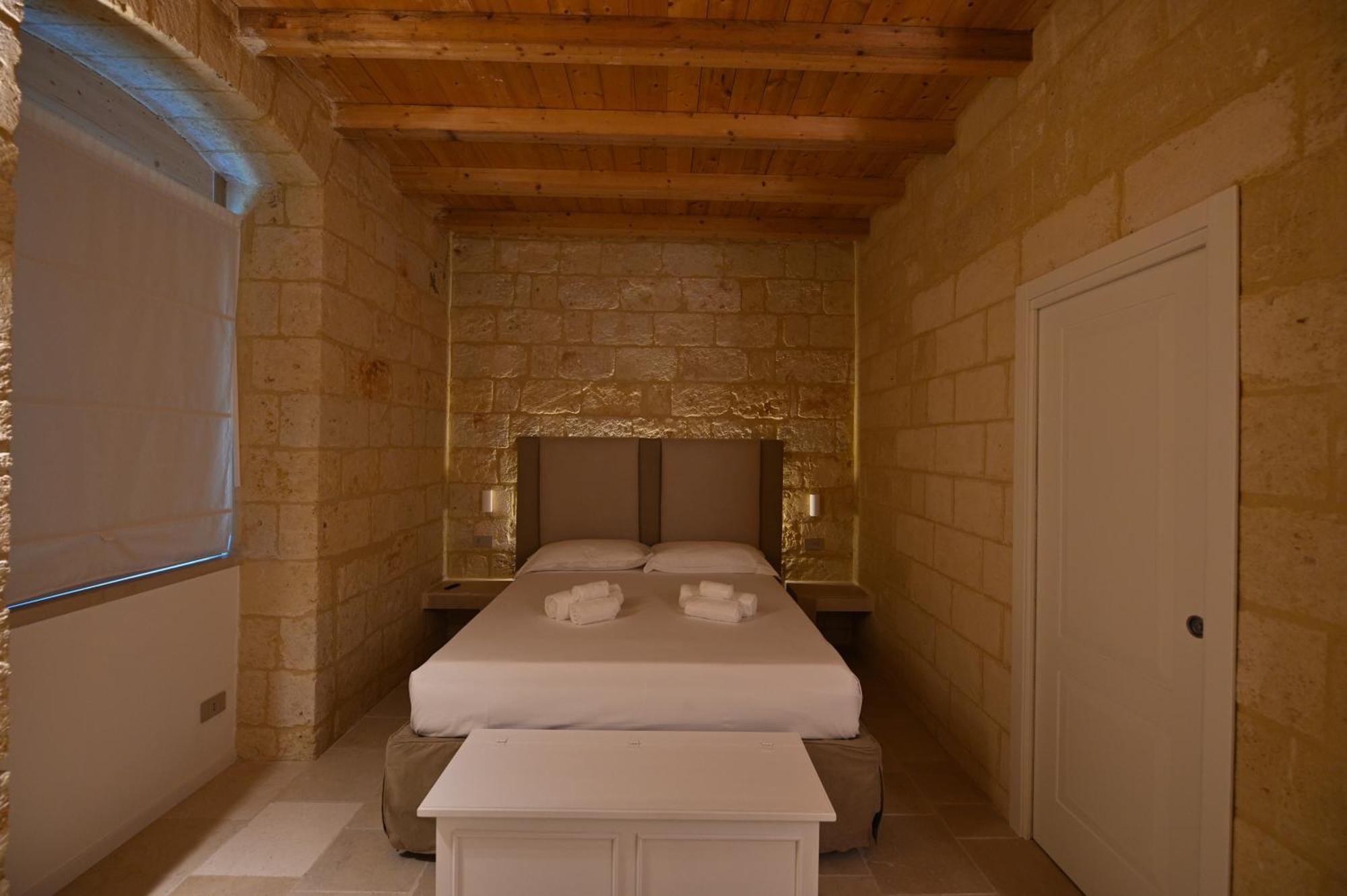 Palazzo Momi Bed and Breakfast Bari Exteriör bild