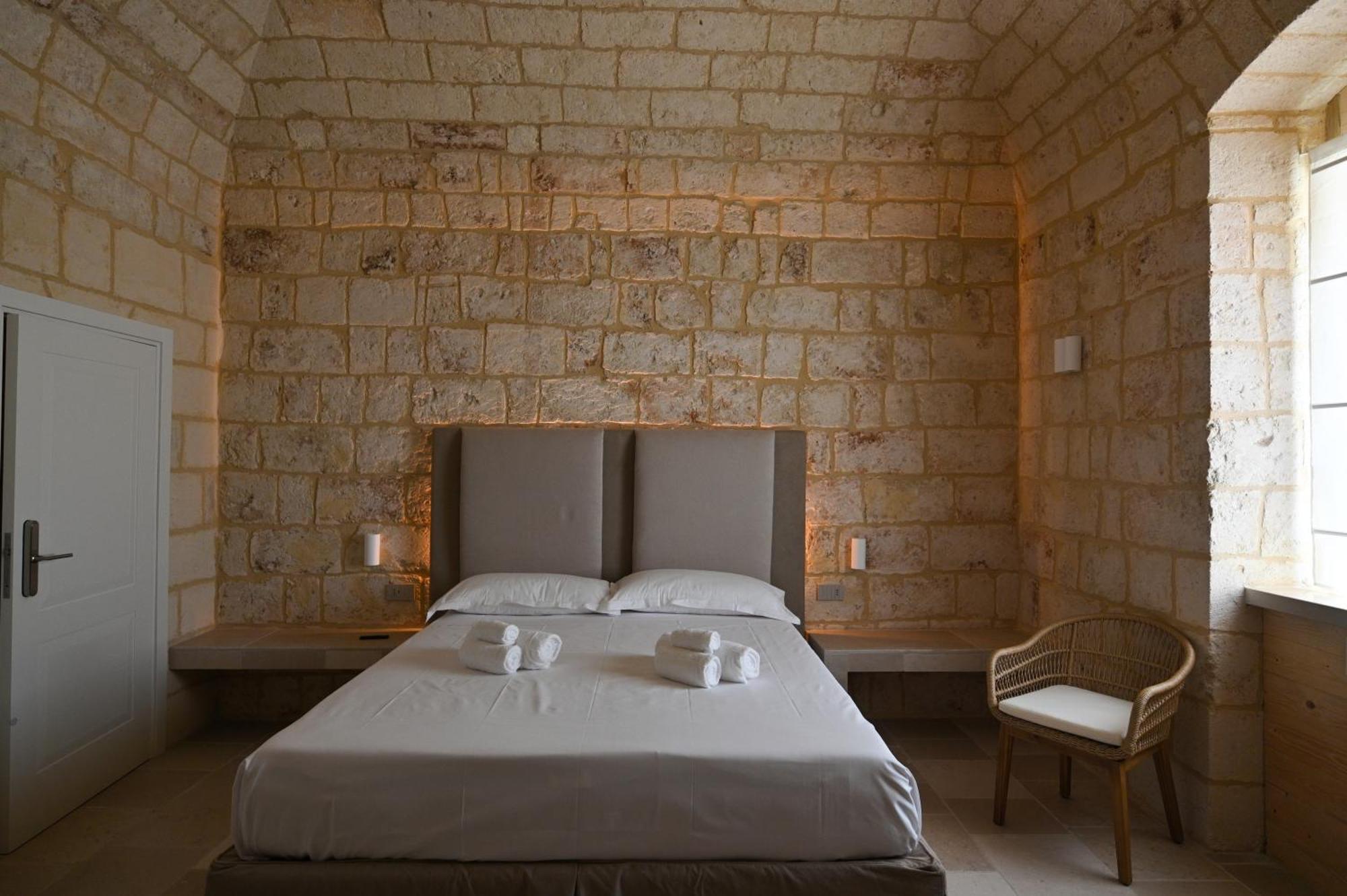 Palazzo Momi Bed and Breakfast Bari Exteriör bild