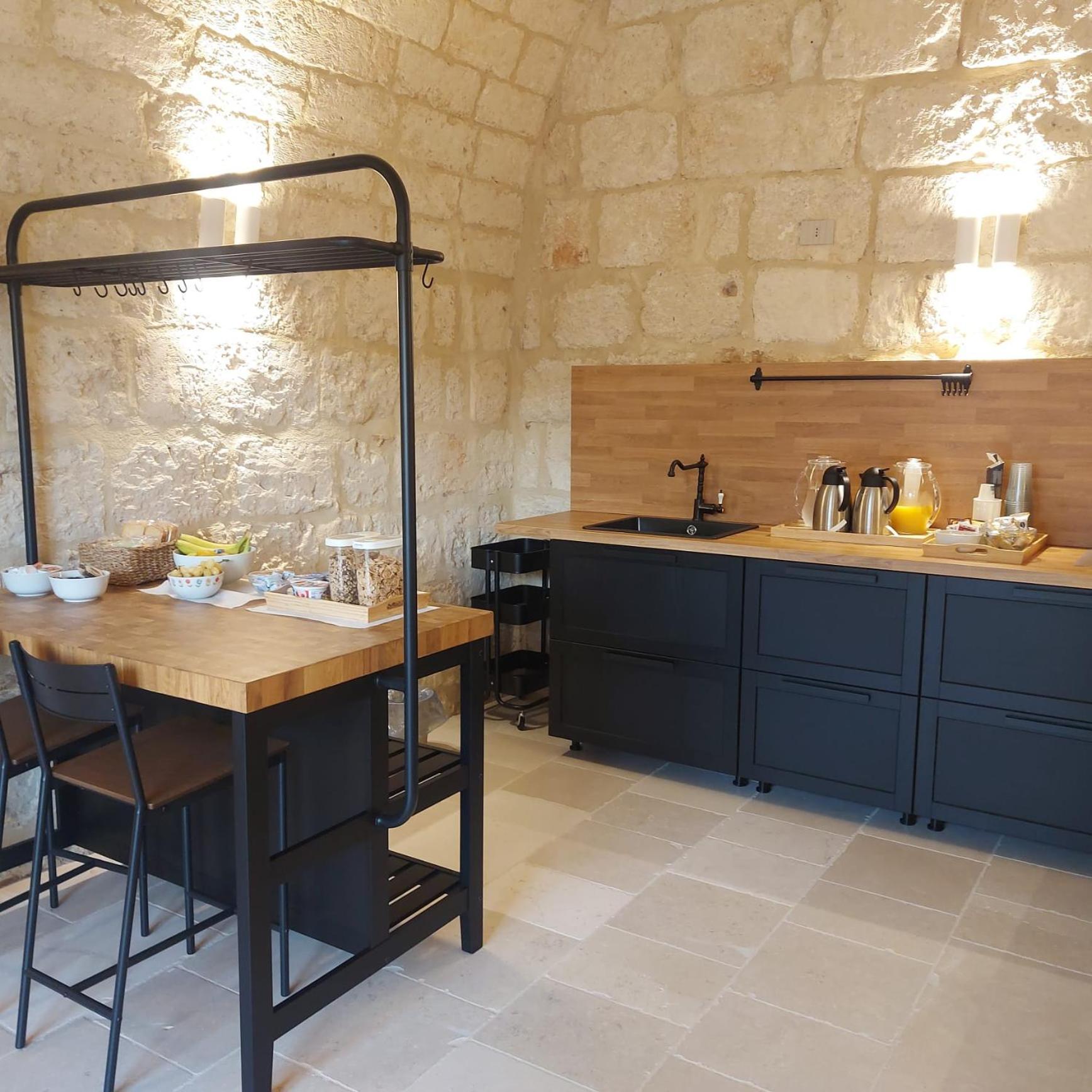 Palazzo Momi Bed and Breakfast Bari Exteriör bild