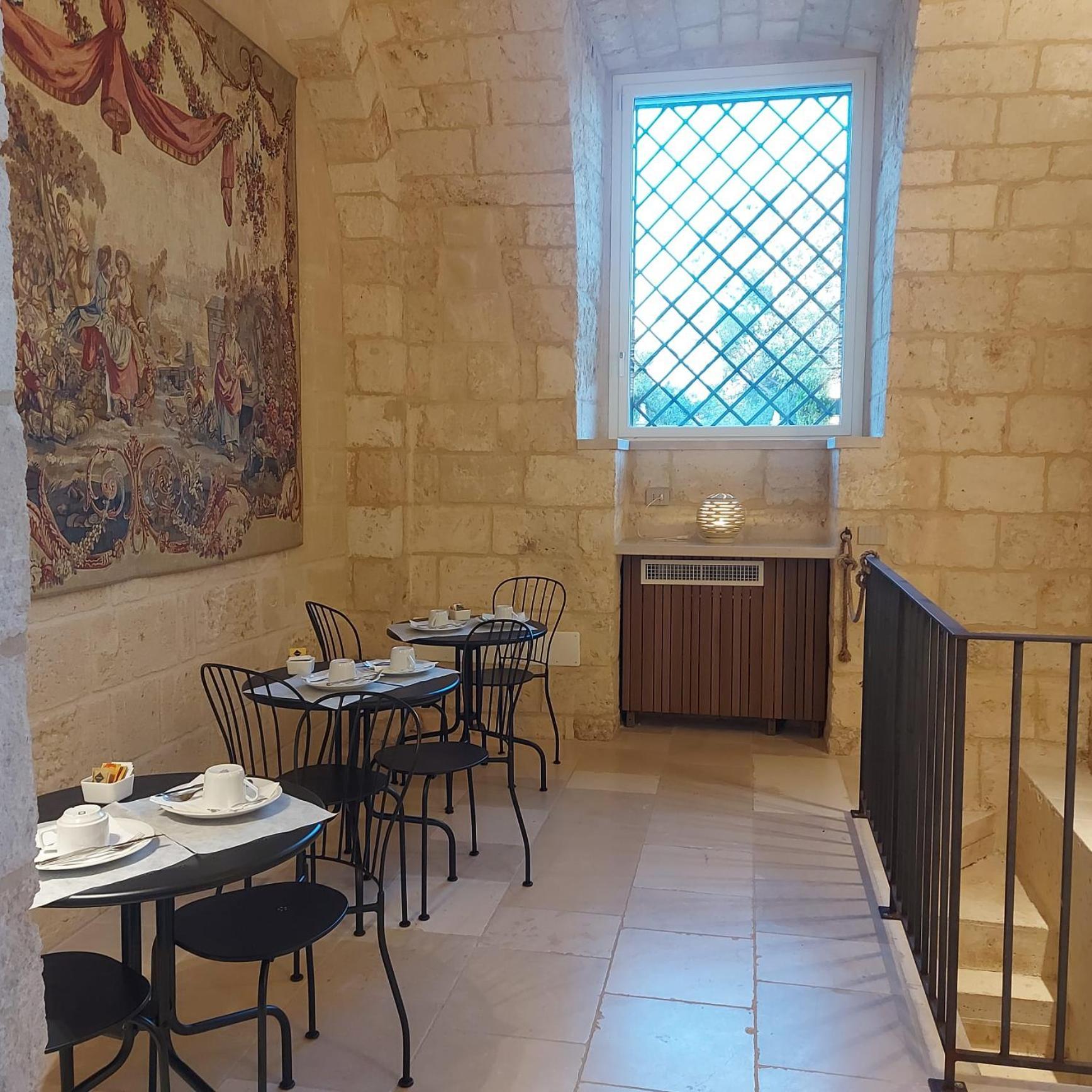 Palazzo Momi Bed and Breakfast Bari Exteriör bild